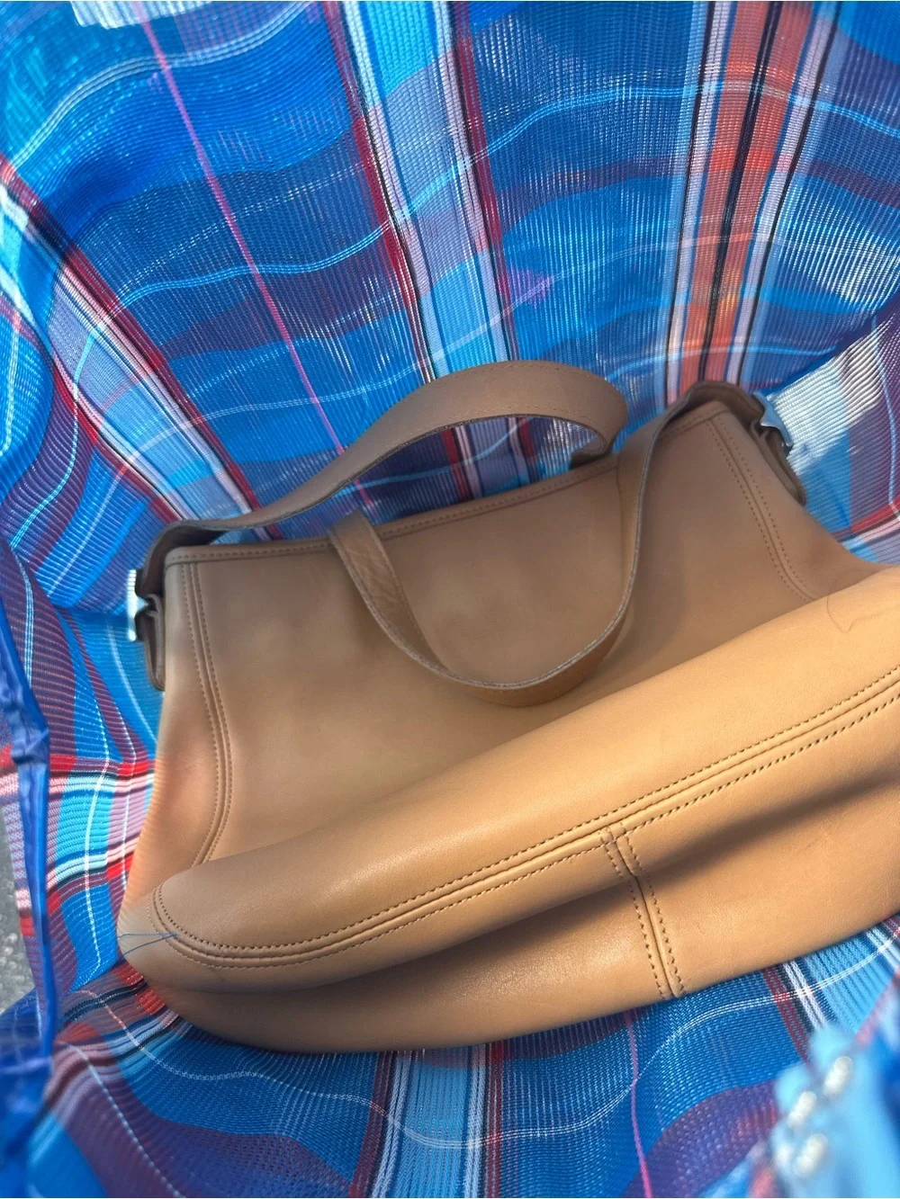 Vintage coach Caramel Tan Leather Shoulder Bag with hang Tag